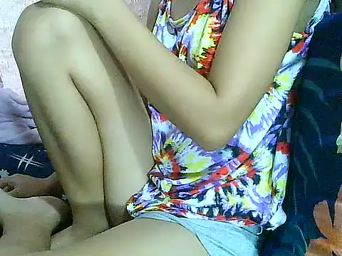 PinaySkinnyGirl webcam