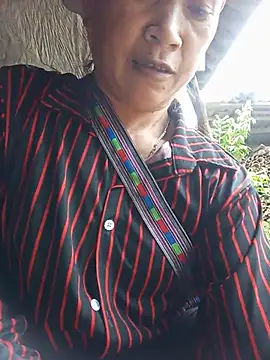 Linda-04 webcam