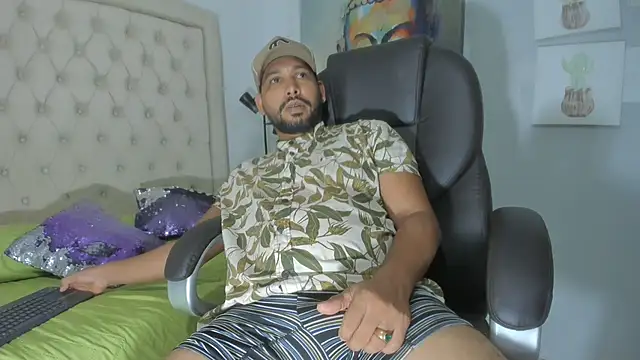 luis_23hot webcam