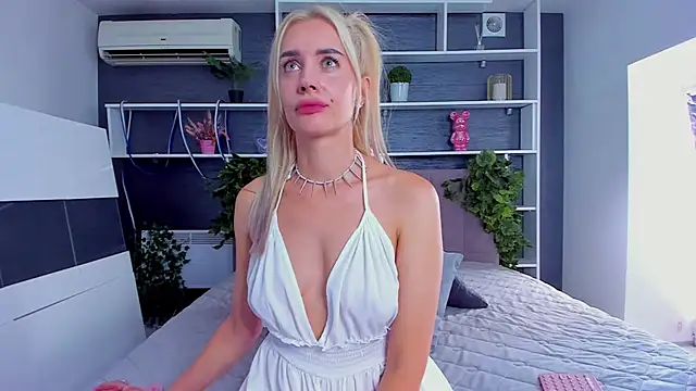 SabrinaSharm webcam