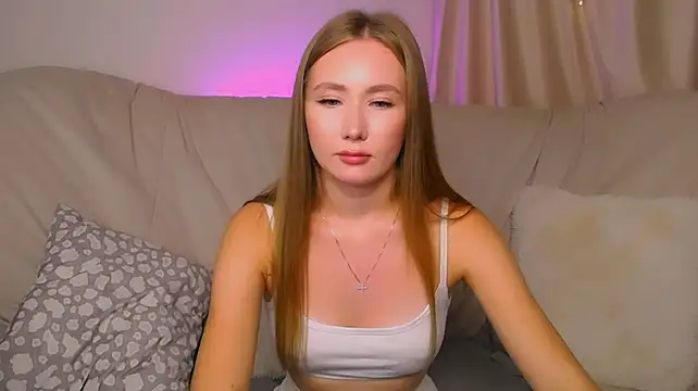 EllyColins webcam