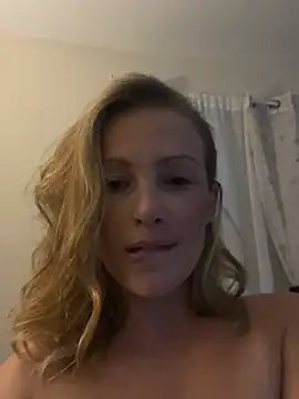 BellaBunny25 webcam