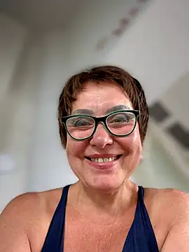 bettybutter_ webcam