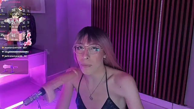 kattt_cut webcam
