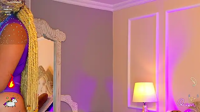 MalaikaBrown webcam