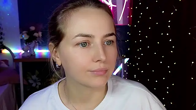 Mira_Mermayd live cam preview