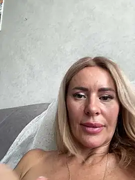 Tania201243 webcam