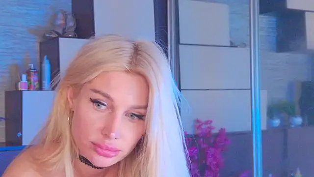 AlexaRayss webcam
