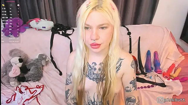 HelenGoat live cam on StripChat