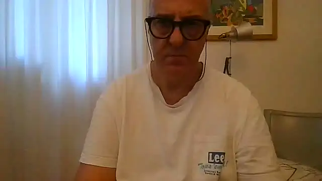 ANONIMO7735 webcam