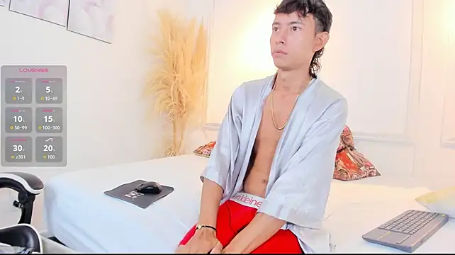 Naomi_and_jake webcam