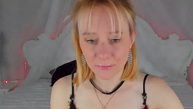 NikaBond webcam