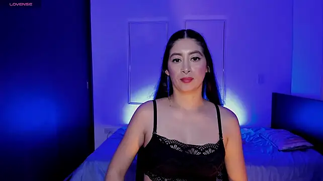 MeganWhite3