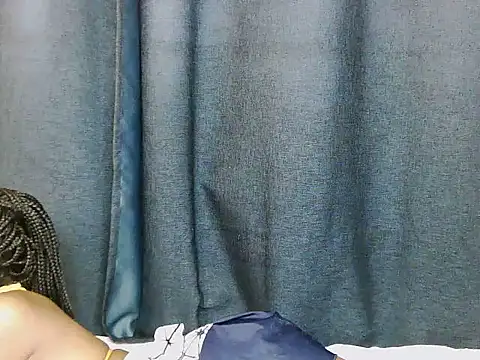 Zari_wet webcam