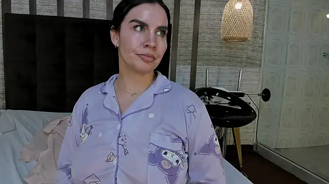 Hannah_Cross webcam