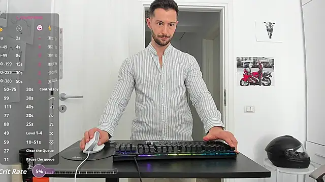 ZackFraser live cam preview