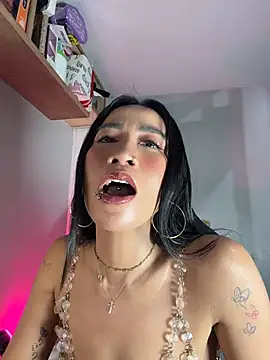 AsianMilfSheryl webcam