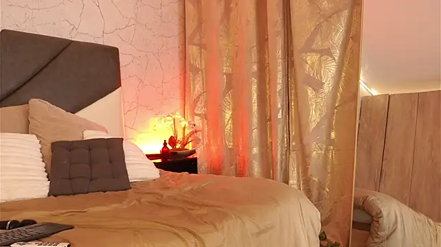 IsabelaWhite webcam