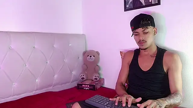 Angel_foxc13 webcam
