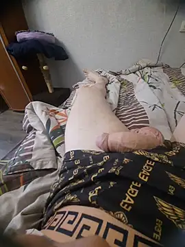 hornny_boy45 (Ask my age) - On a rubber woman