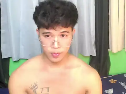 hunky_jayxxx (M young) - lets have fun huge cock ready to explode