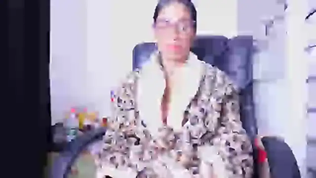 Aries_Mature live cam preview