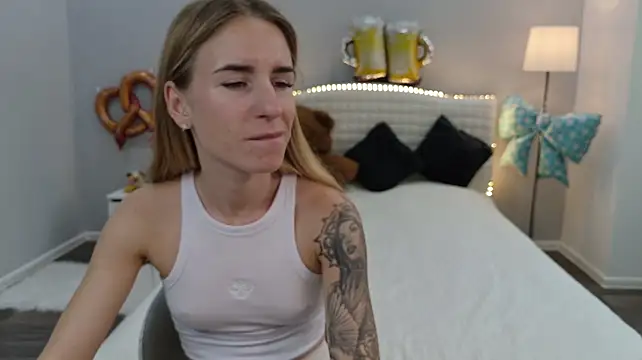 DeboraHorny webcam