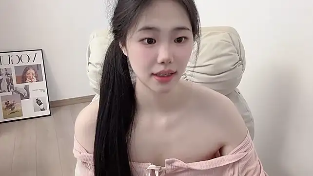 suki-1 live cam on StripChat