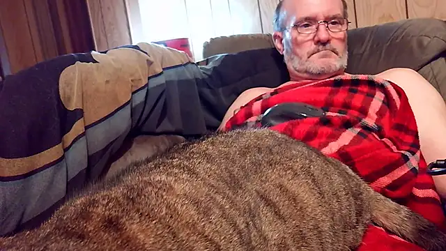 snickers1 (M grandpa) - to jerk off