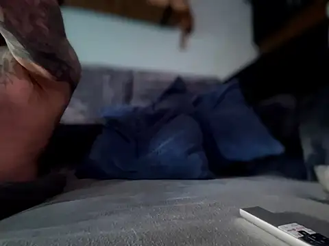 Tattooednakedguy live cam preview