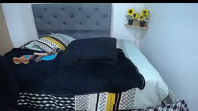 sasi_luna live cam on StripChat