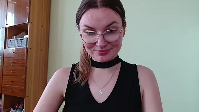 LooveELLYx webcam