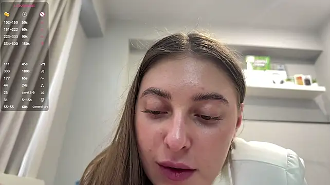 selena_favn webcam