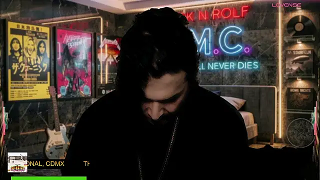 chino_roz live cam on StripChat