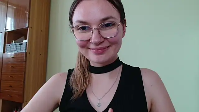 LooveELLYx live sex cam