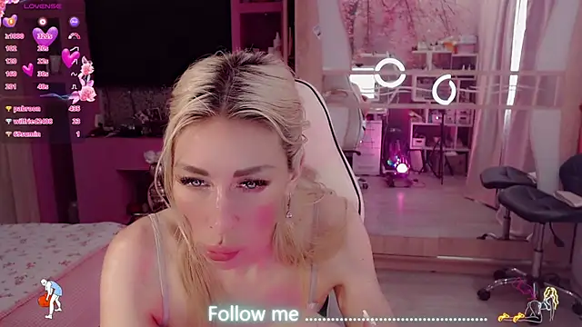 AnnieGOld_ webcam