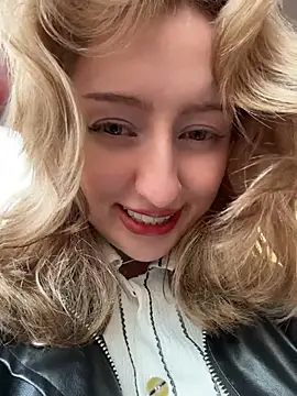 RonnieKiss webcam