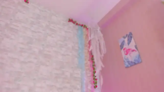 ayla_lux webcam