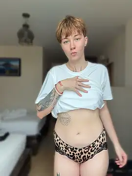 icemur (F teen) - I fuck myself in doggy style