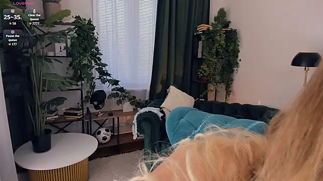 InesPiek webcam