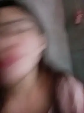 meg_06 webcam