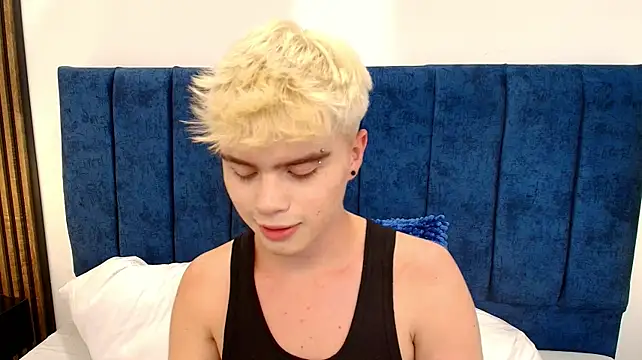 ian_stone (M twink) - 🍆Flash Dick+Balls 🍆