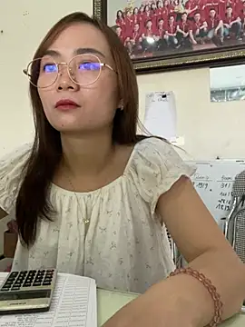 Lily_3324 webcam