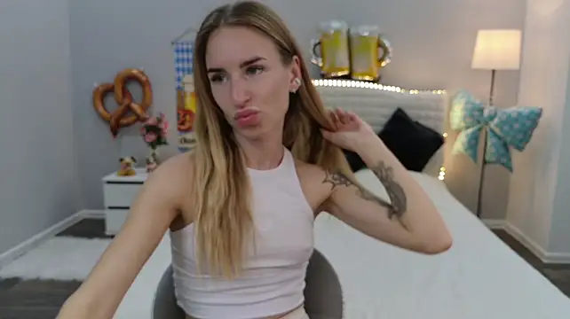 DeboraHorny webcam