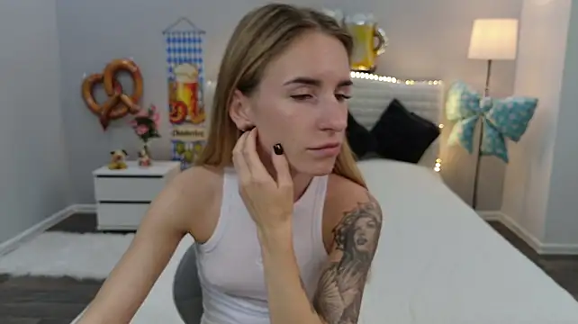 DeboraHorny webcam