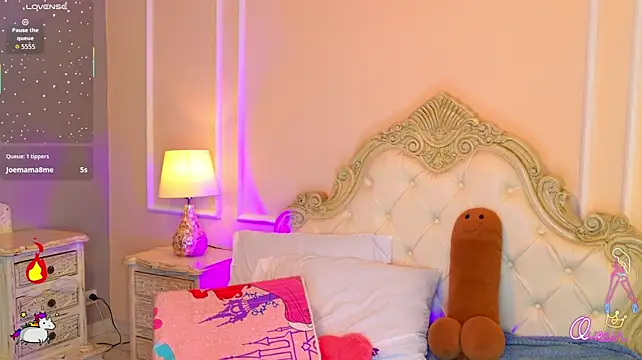 MalaikaBrown webcam
