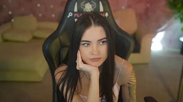 Tina_Breeze webcam