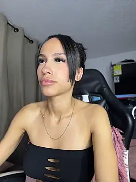 Miaa_love6969 webcam