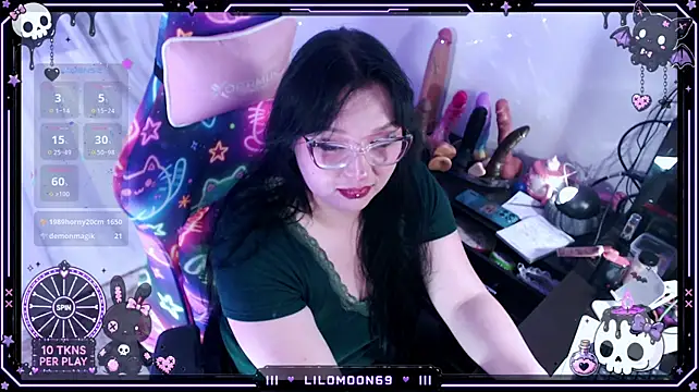LiloMoon69 webcam