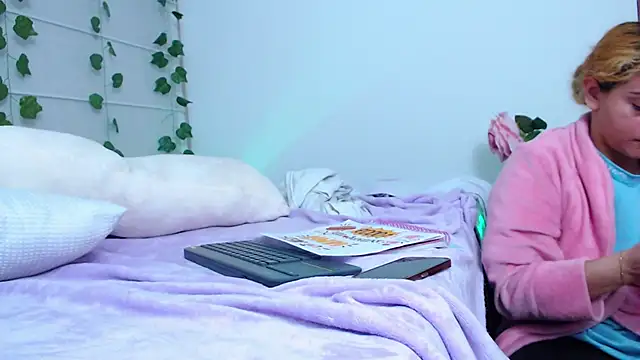 Sarabubbie webcam